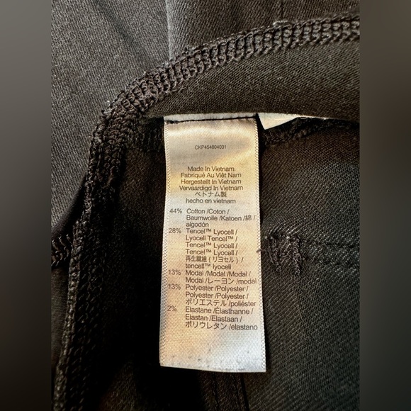 Madewell | Maternity Over-the-Belly Skinny Jeans in Black Sea | Women's Size 28 - Picture 6 of 7